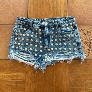 Cute studded distressed shorts